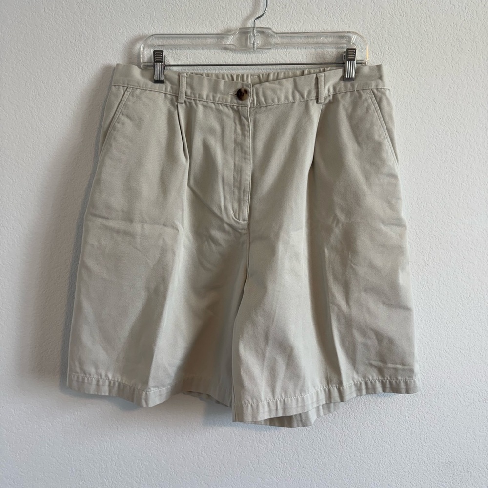 LL Bean Women’s Light Beige‎ Shorts Size 16